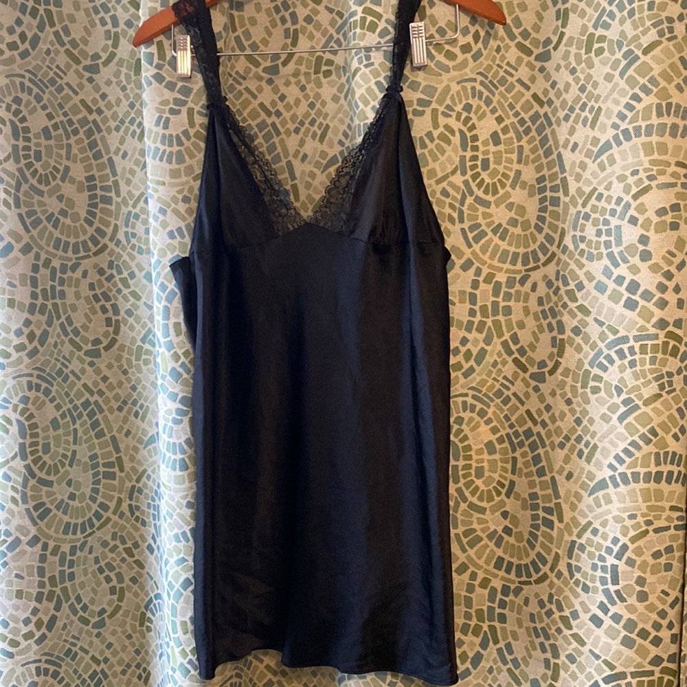 Victoria’s Secret Nightie/Slip XL